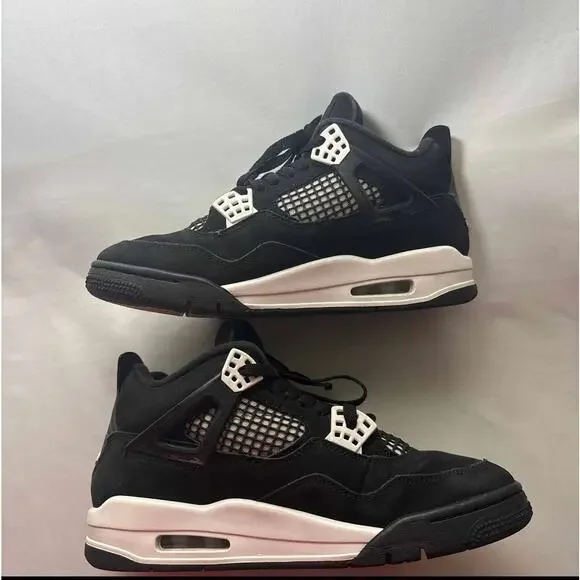 Size 7.5 - Nike Air Jordan 4 Retro White Thunder Men's Shoes